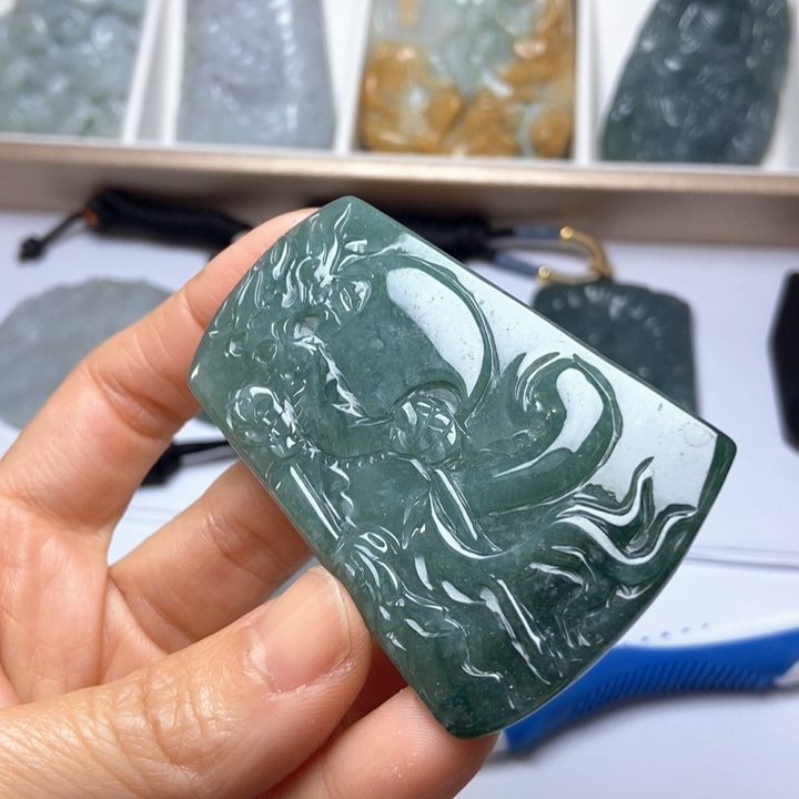 翡翠未镶嵌挂件翡翠