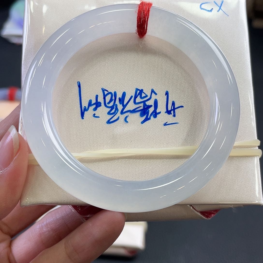 未镶嵌手镯翡翠荼**开白月光圆条！媲美中万