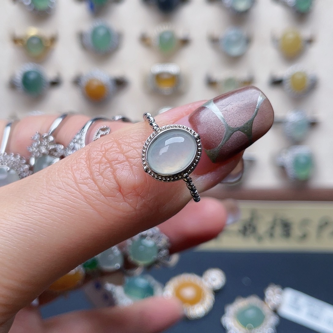 翡翠戒指未镶嵌戒指