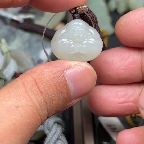 和田玉吊坠未镶嵌