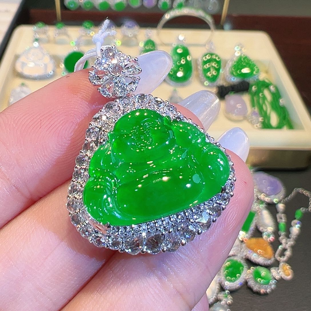 翡翠吊坠(不含链)18K金镶嵌翡翠