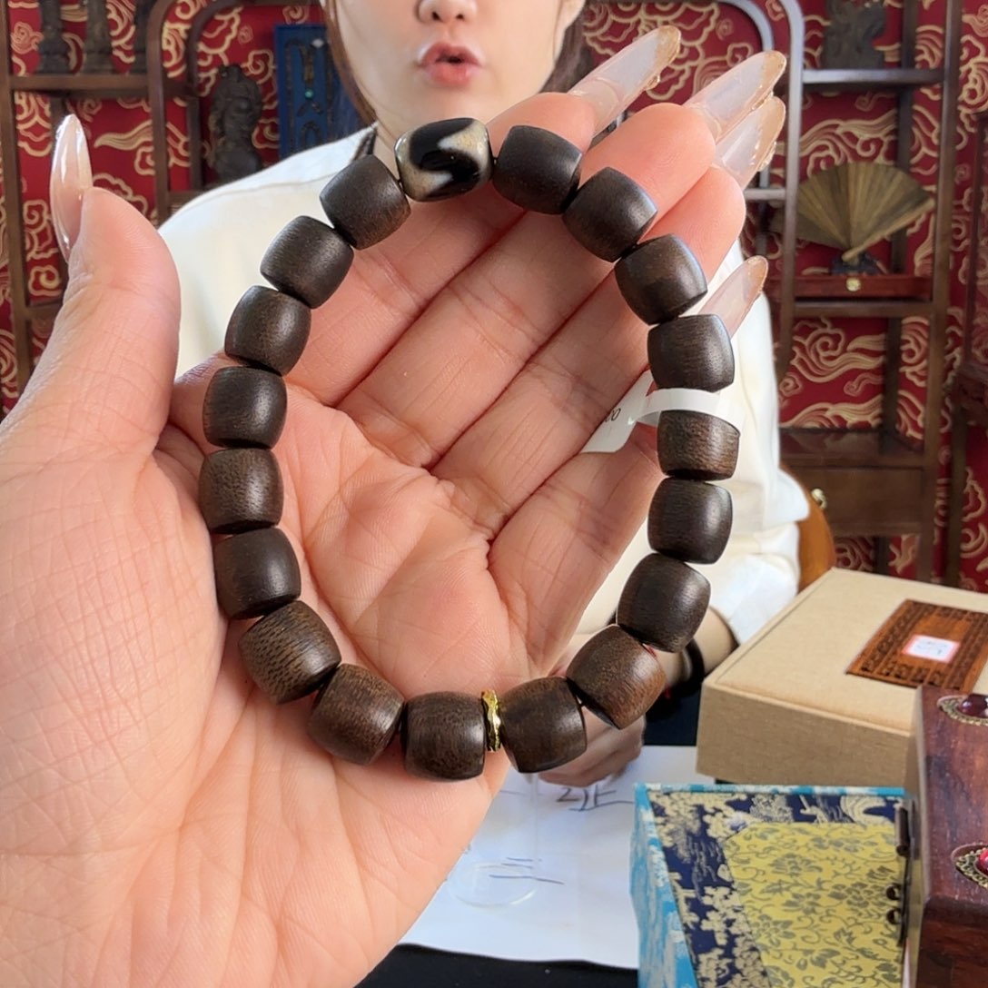 滴血莲花菩提吊坠以图片为准A04