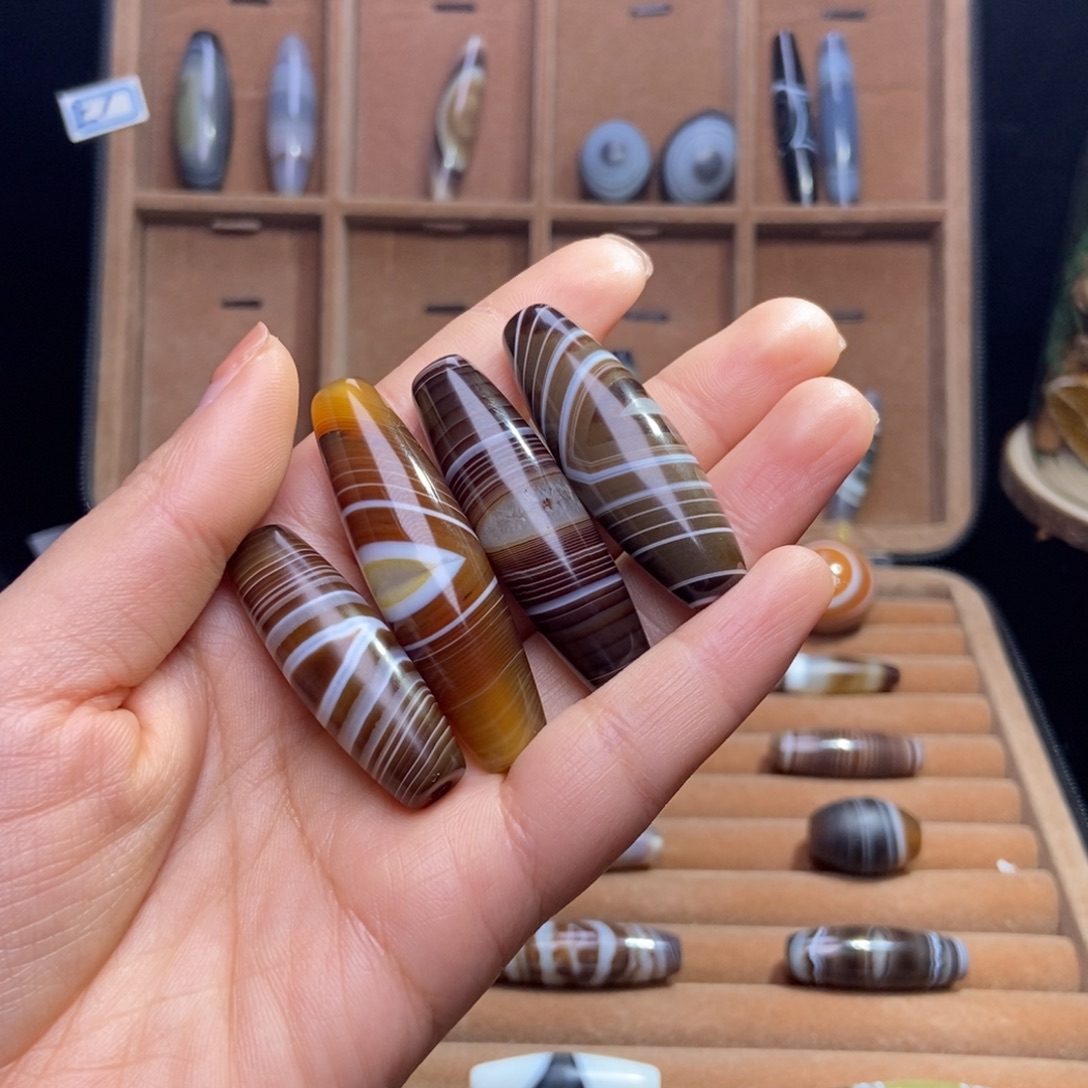 瑟***阁玛瑙/玉髓未镶嵌颈饰