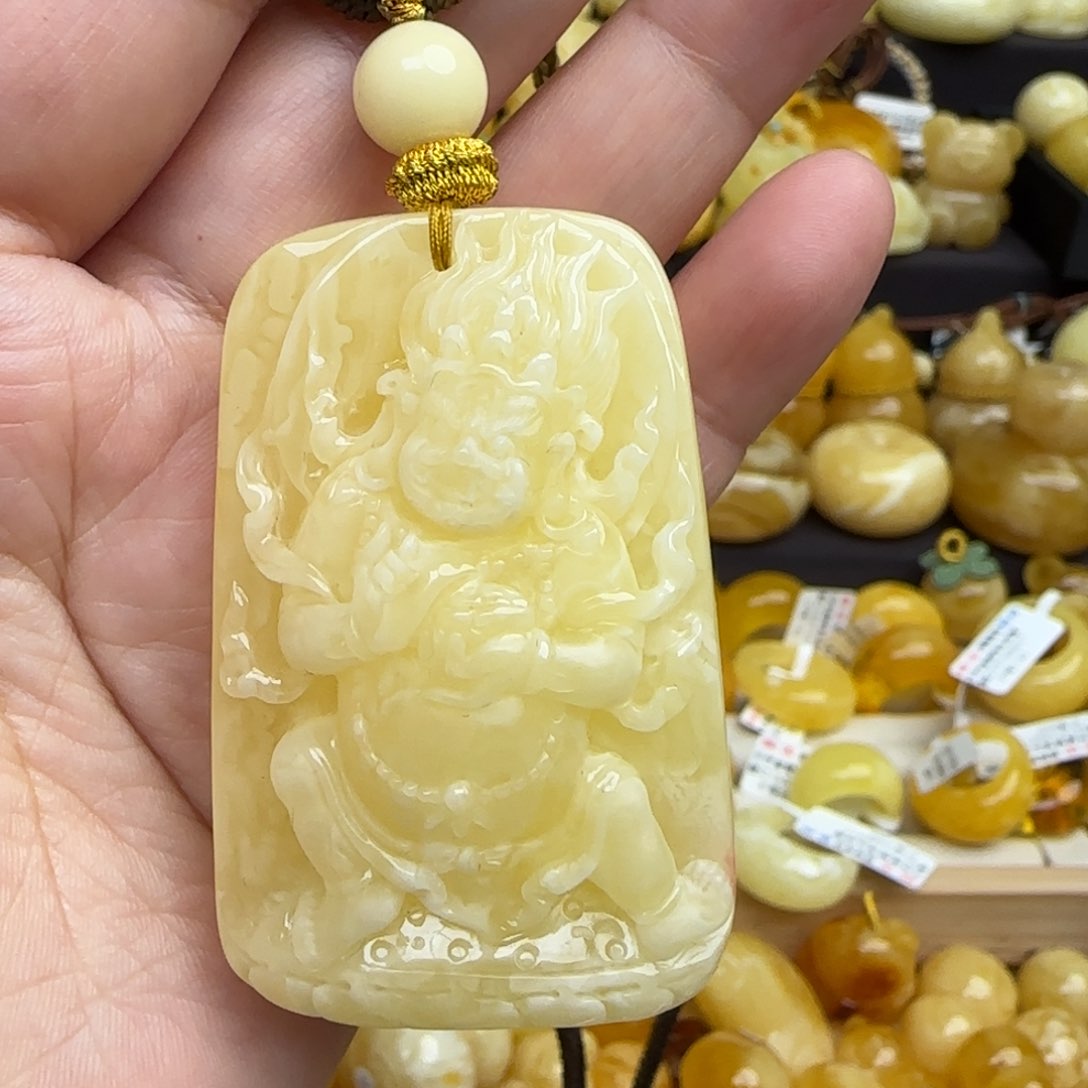 蜜蜡套链未镶嵌天然鸡油黄蜜蜡大黑天吊坠