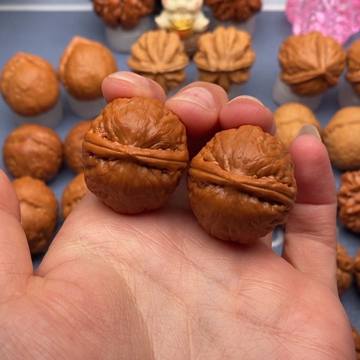 文玩核桃把件麒麟珠