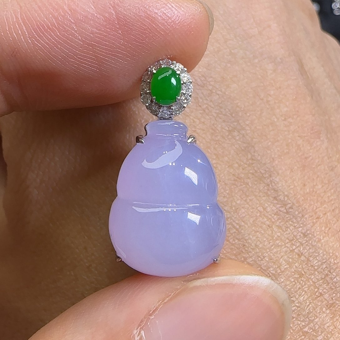 颈饰18K金镶嵌翡翠天然翡翠