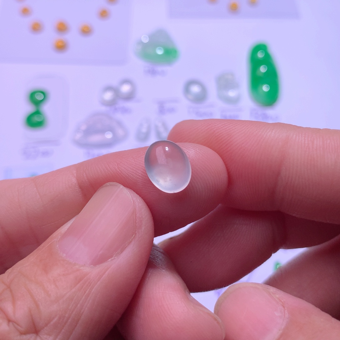 颈饰未镶嵌翡翠蛋