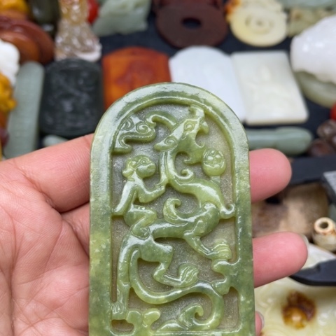 蛇纹石玉颈饰未镶嵌12