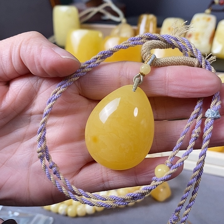 琥珀未镶嵌裸石水滴