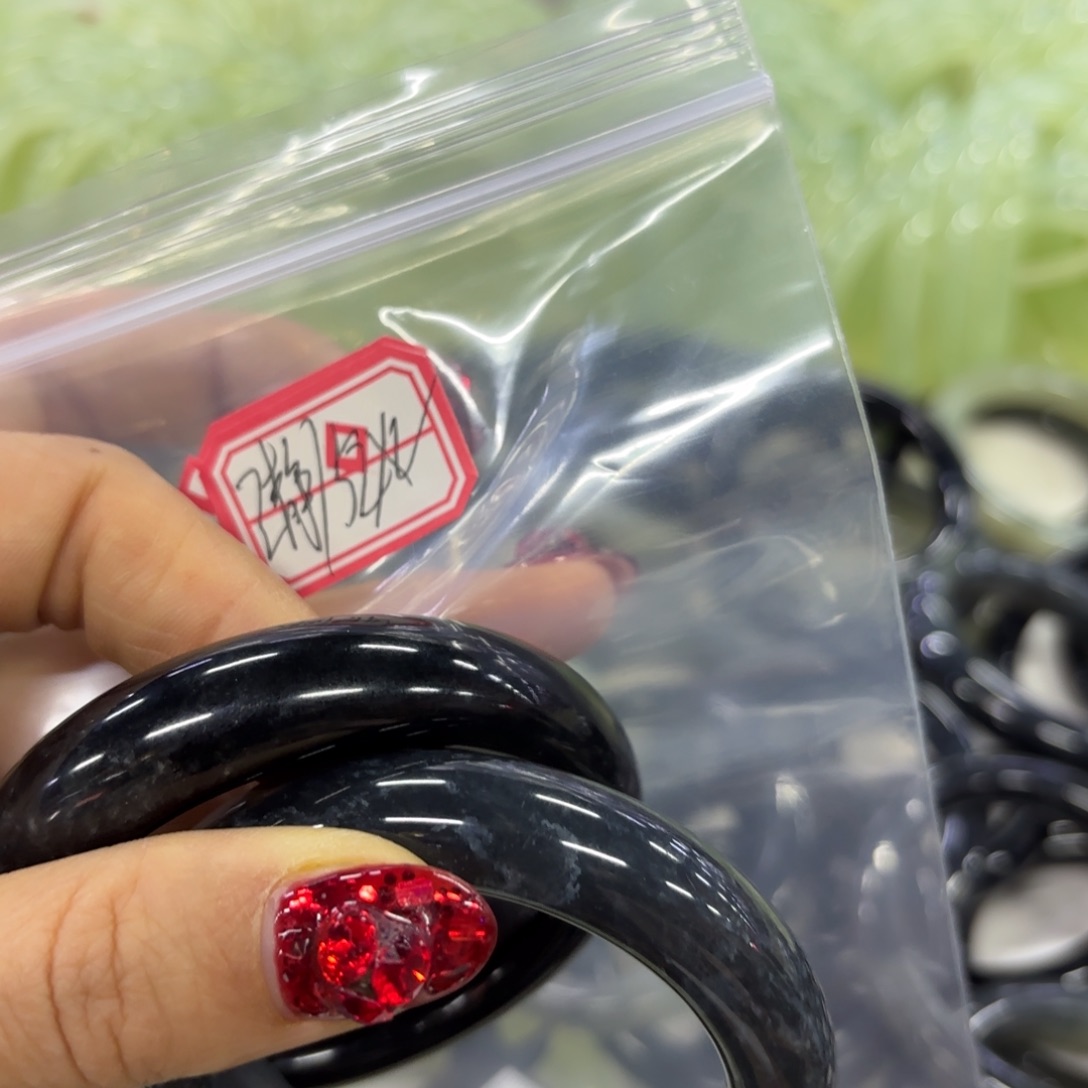 岫玉手镯未镶嵌?****?手镯