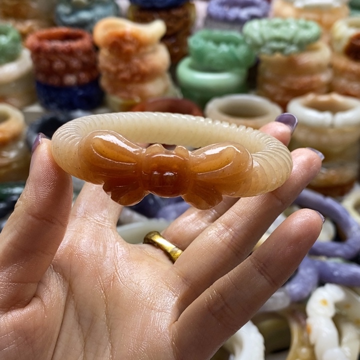 石英岩玉未镶嵌手镯圈口58