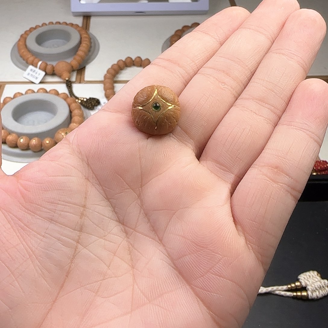 凤眼菩提吊坠L****a17mm四星麒麟眼