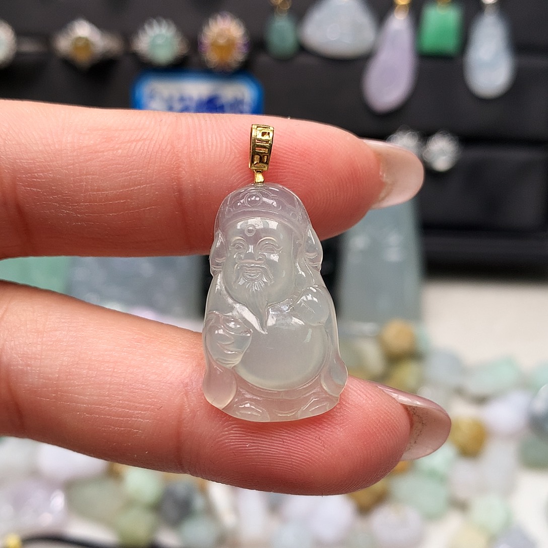 翡翠18K金镶嵌颈饰財爷