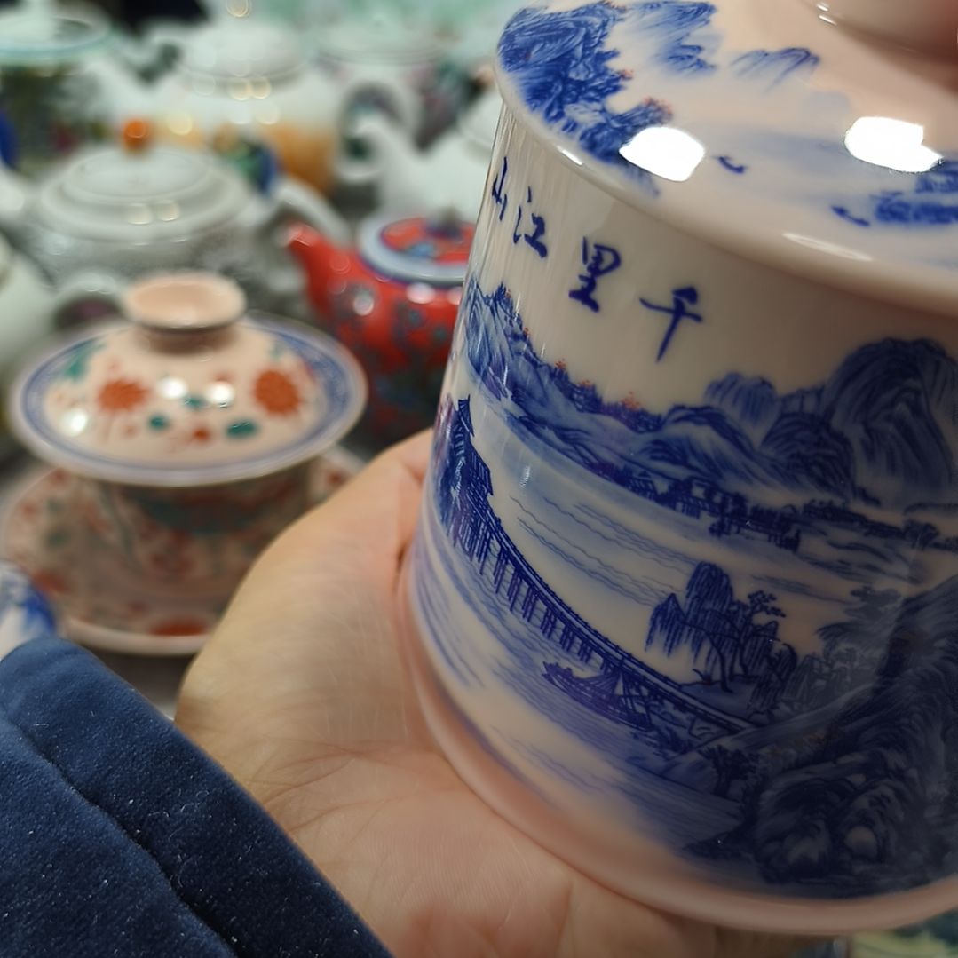 摆件瓷哈哈哈哈哈哈嘎嘎嘎