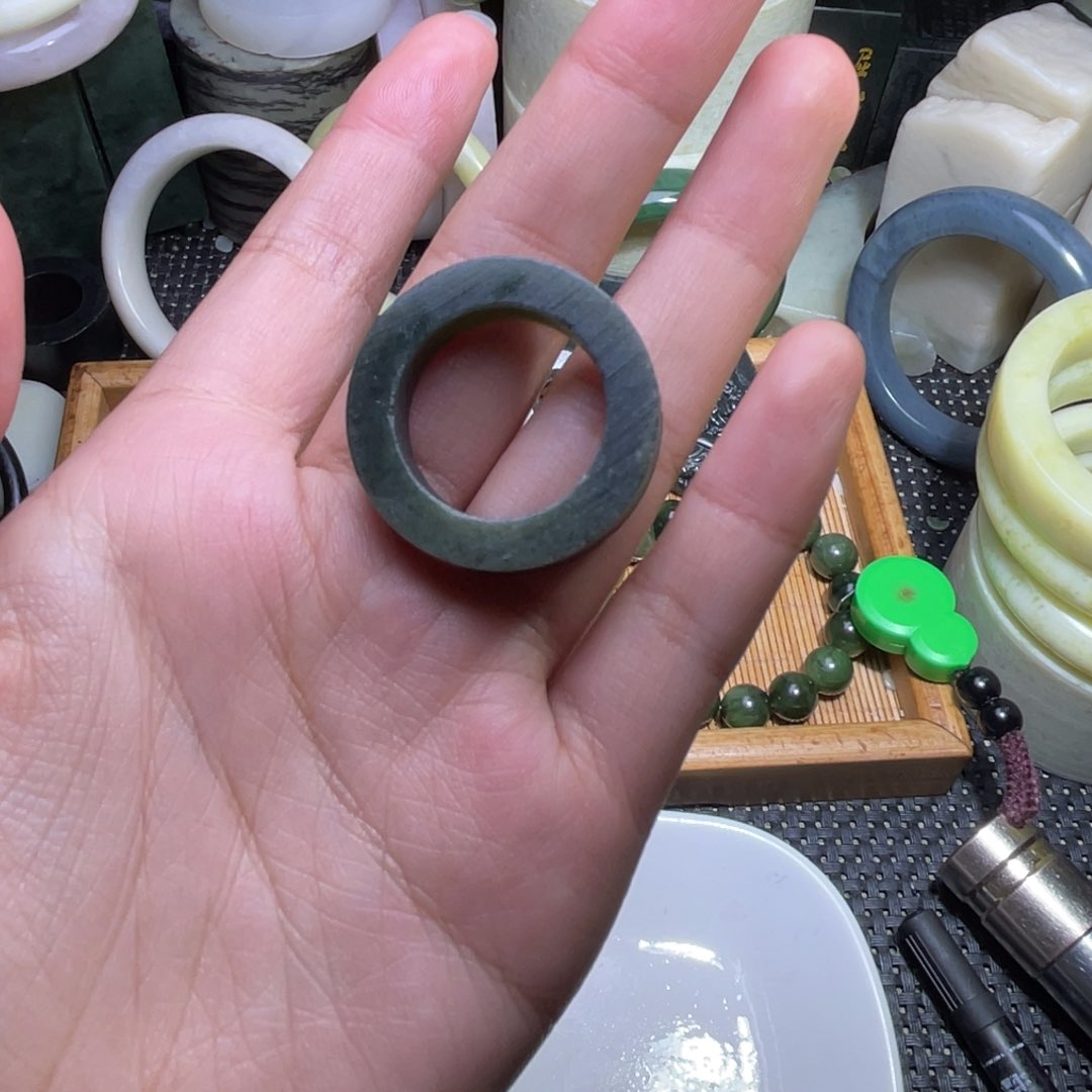 未镶嵌和田玉珠宝半成品