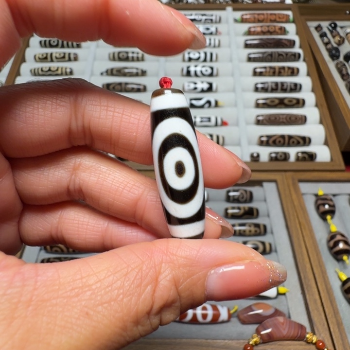 菩***道玛瑙/玉髓未镶嵌颈饰