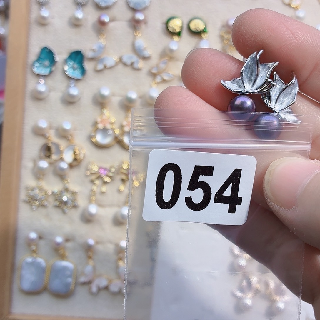 淡水珍珠合金耳饰