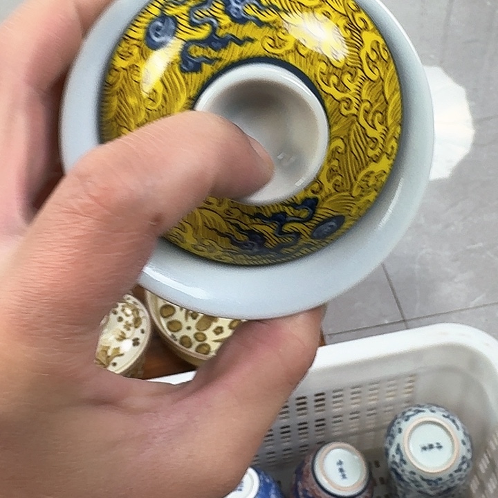 瓷片黄龙二才马蹄盖碗微瑕