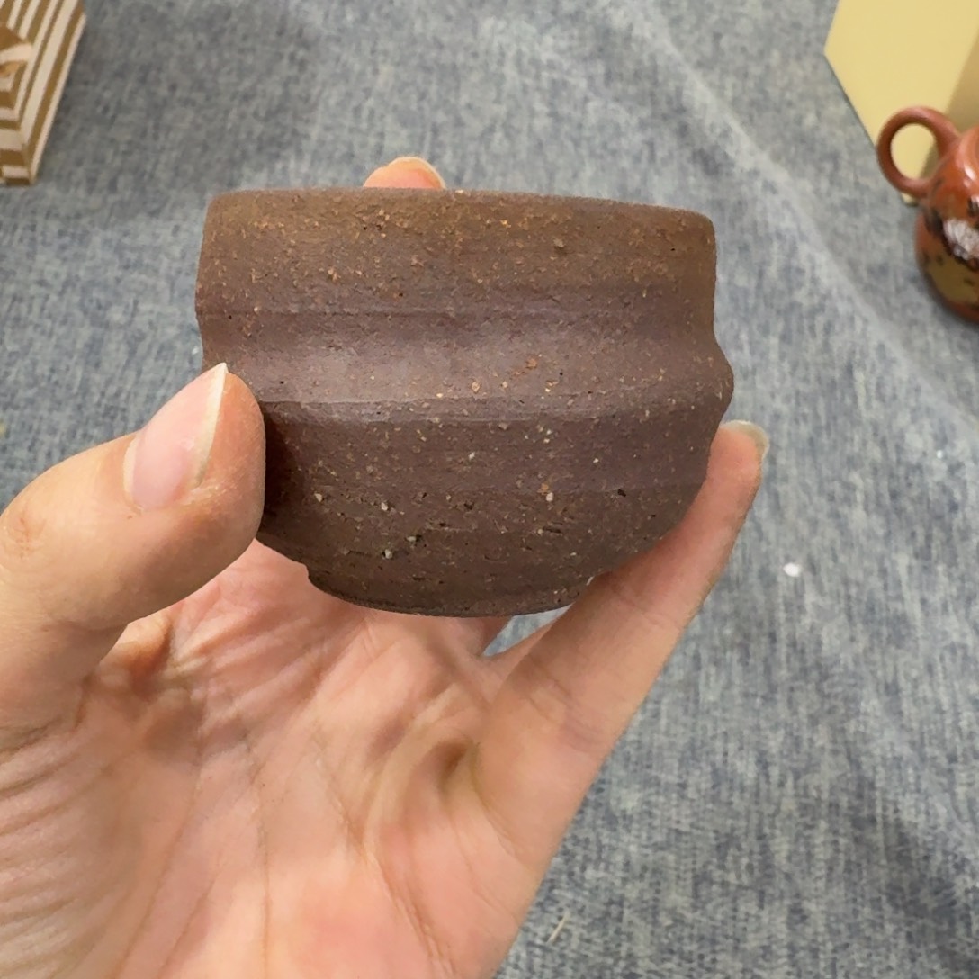 紫砂茶杯非常美丽漂亮的物品 