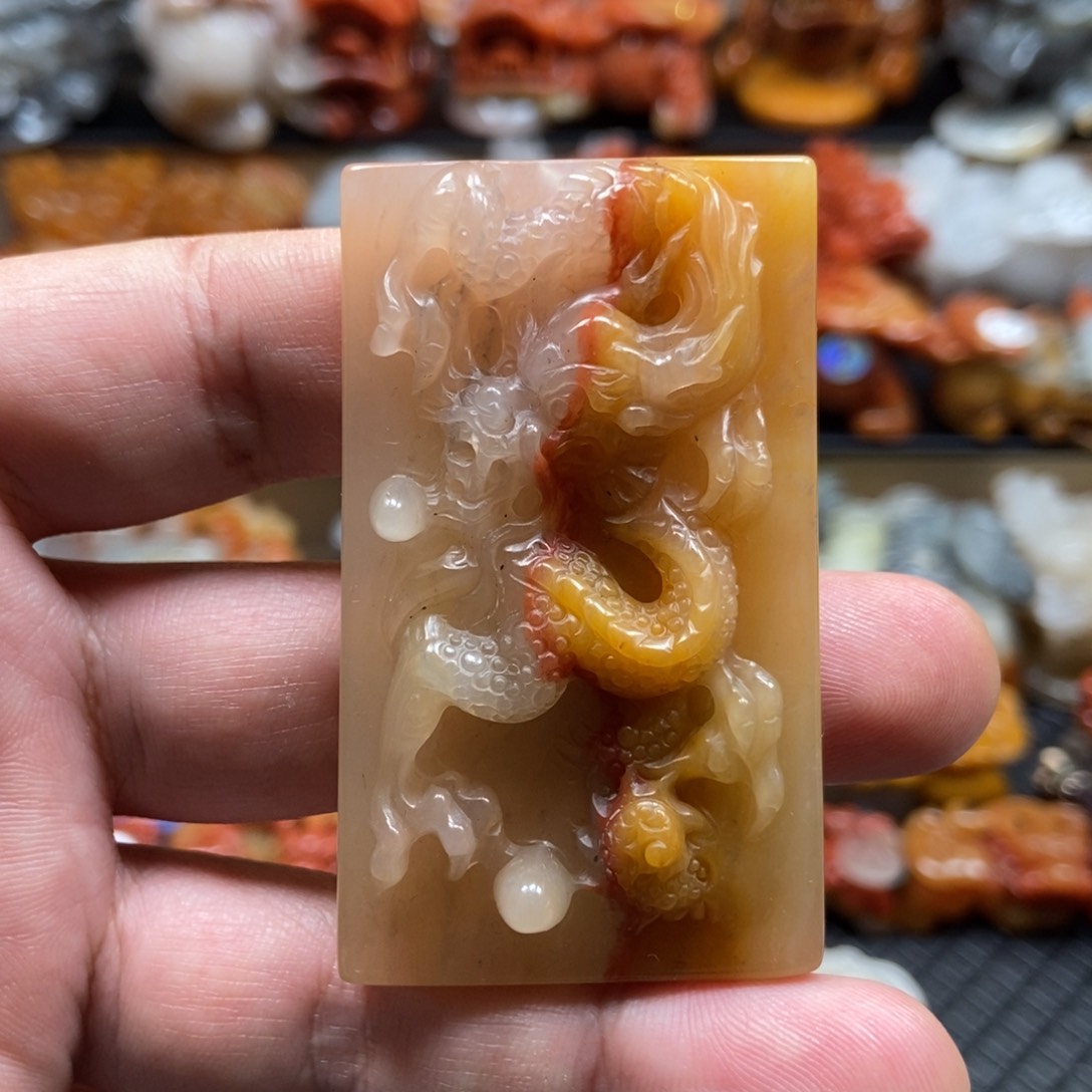 石英质玉（黄龙玉）挂件未镶嵌