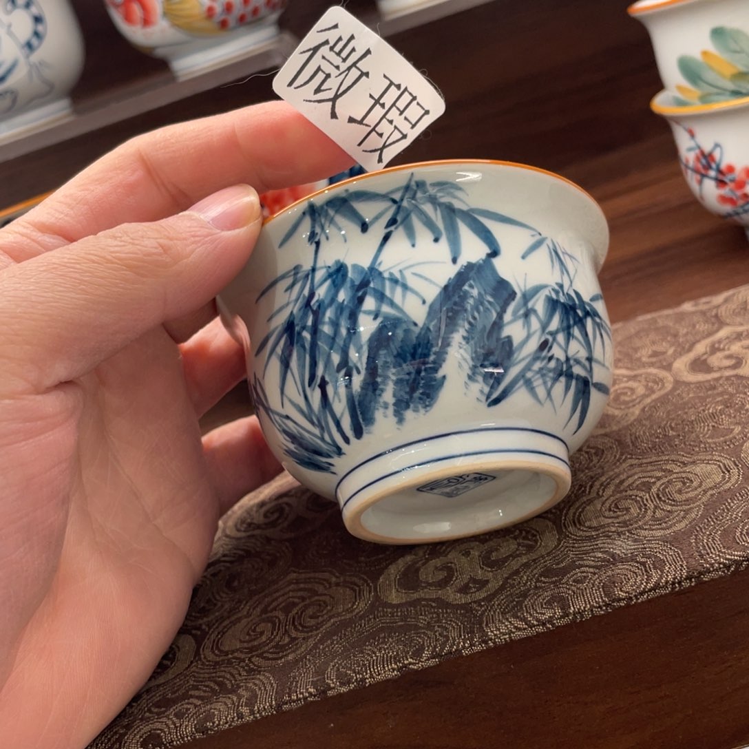 釉下手绘茶具微瑕