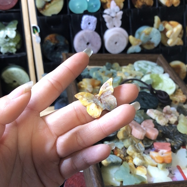 岫玉未镶嵌岫玉挂件