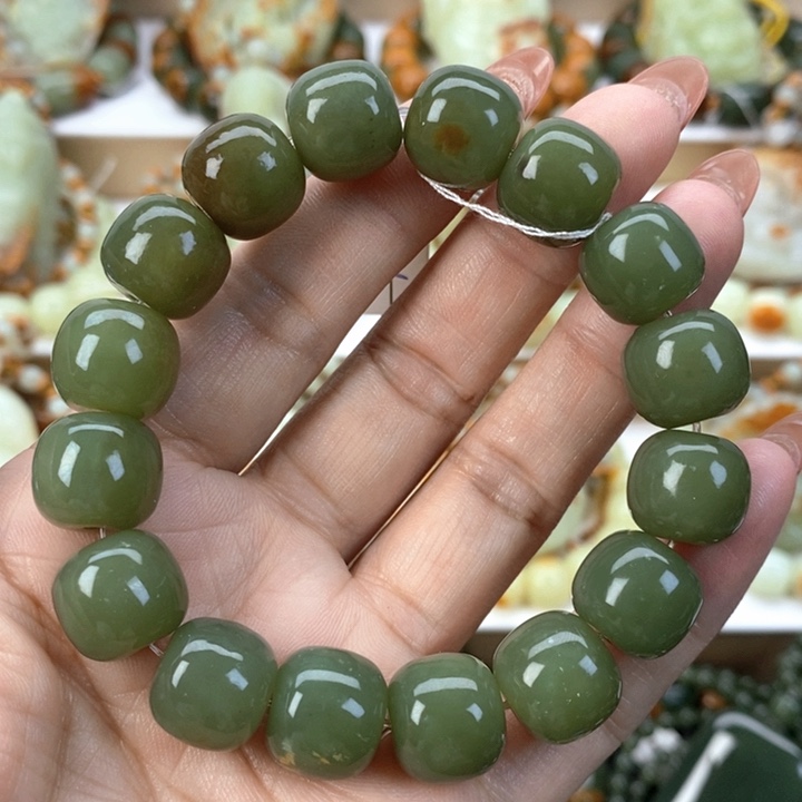 【闪购商品】透闪石质玉手串未镶嵌