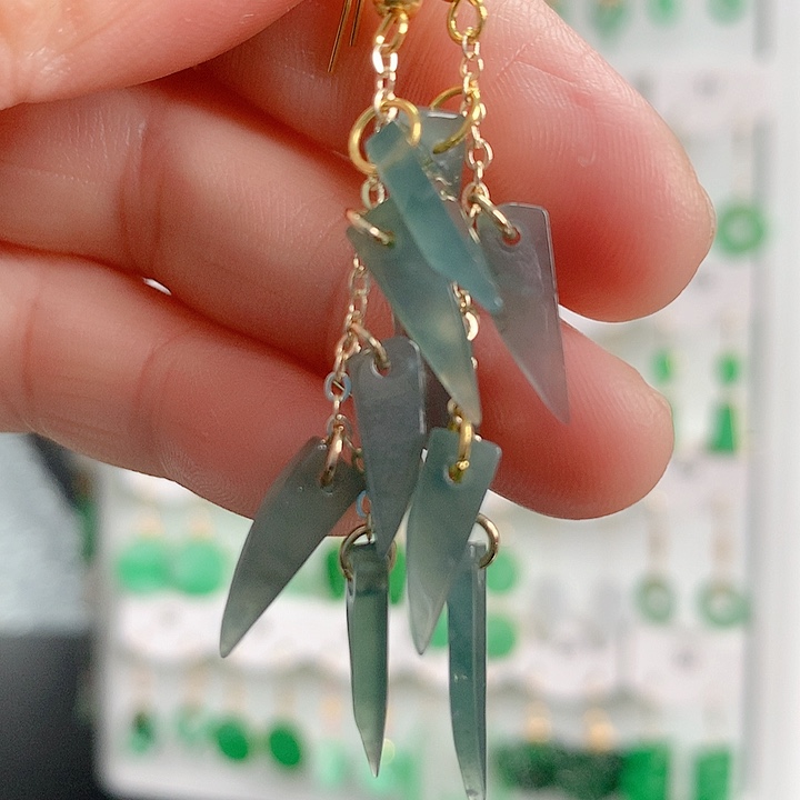 翡翠耳饰未镶嵌翡翠