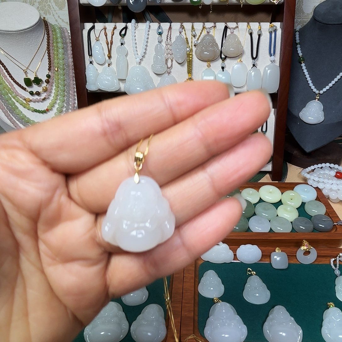 和田玉未镶嵌颈饰