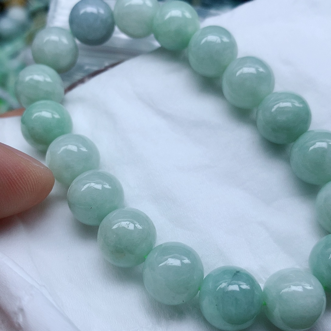 翡翠未镶嵌颈饰手串