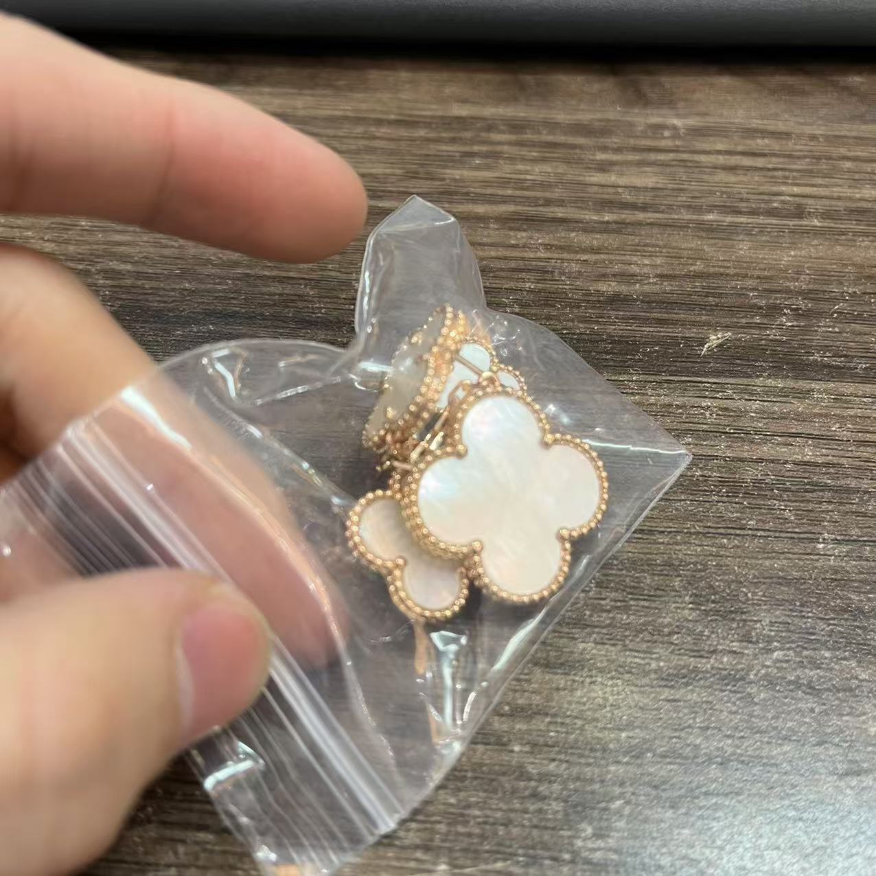 铜合金贝壳耳饰 白色时尚耳坠 0012