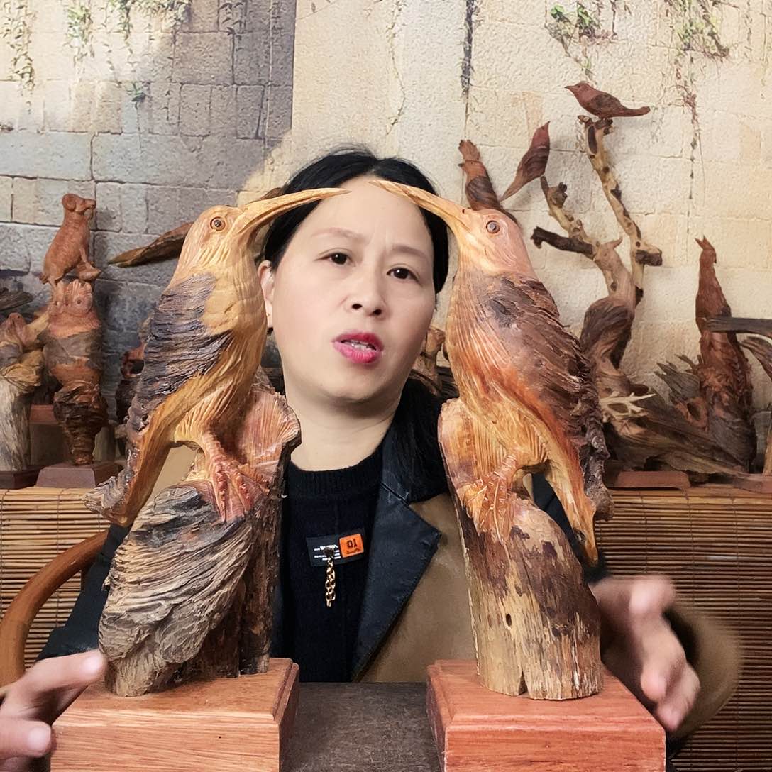 松木@***行琥珀木随行巧雕