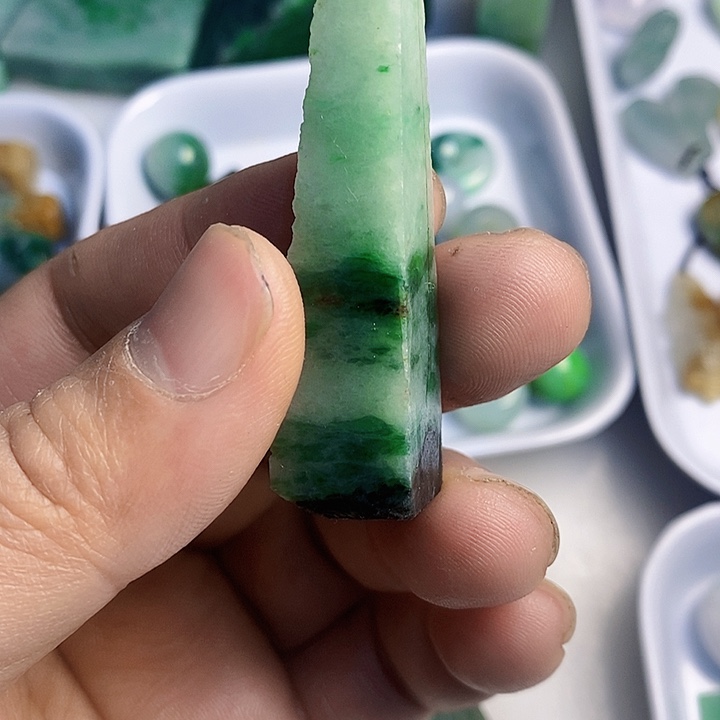 翡翠散珠天然翡翠A货挂件