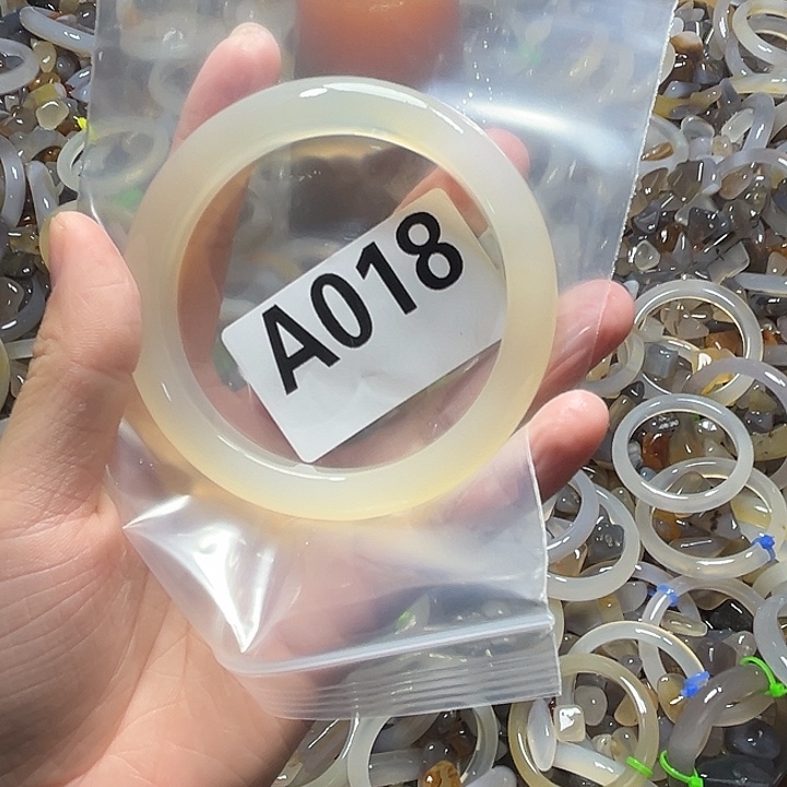 玛瑙/玉髓未镶嵌手镯018