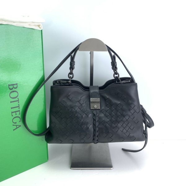 95新/葆蝶家/市场价20000/包包/250215XZ0015