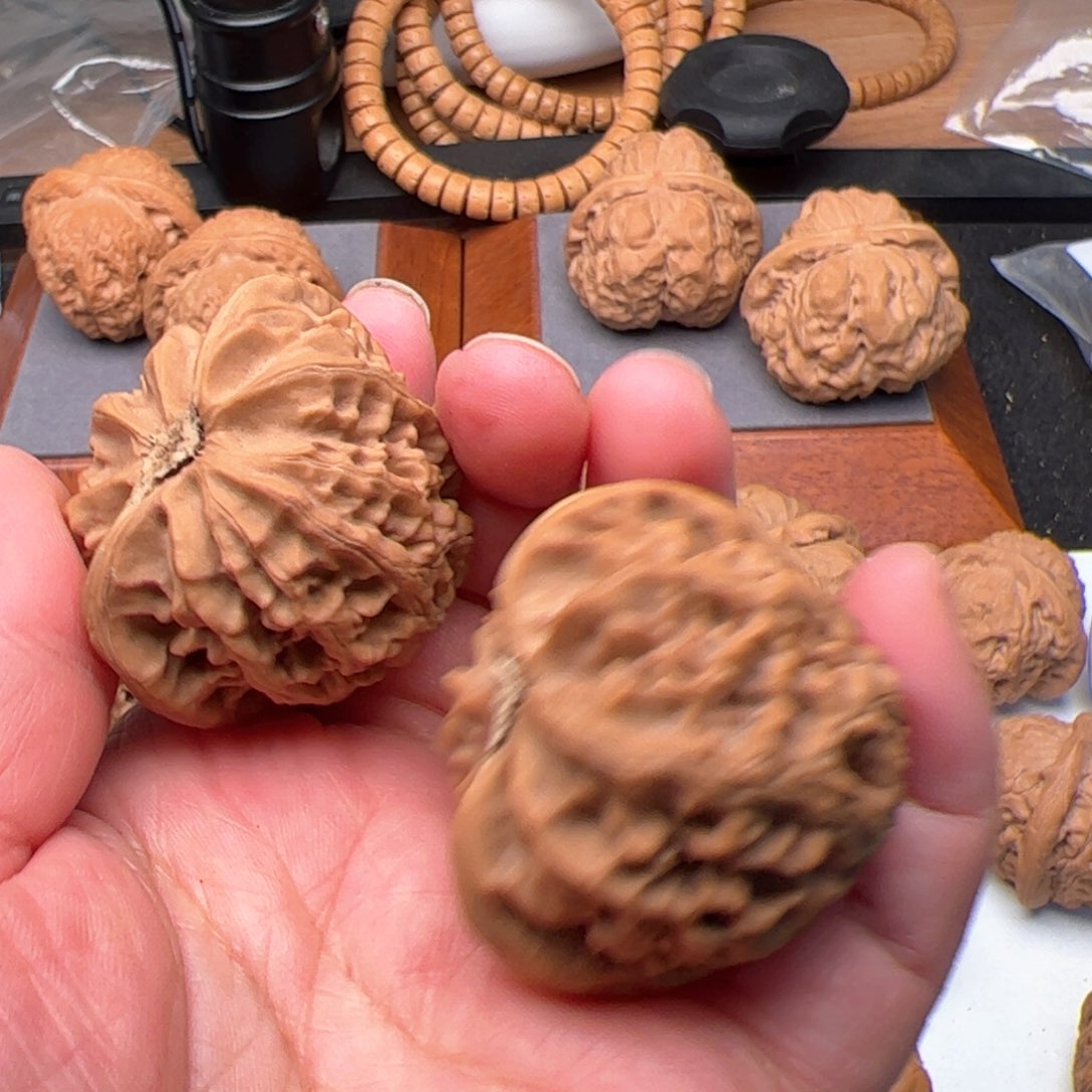 文玩核桃把件宫灯