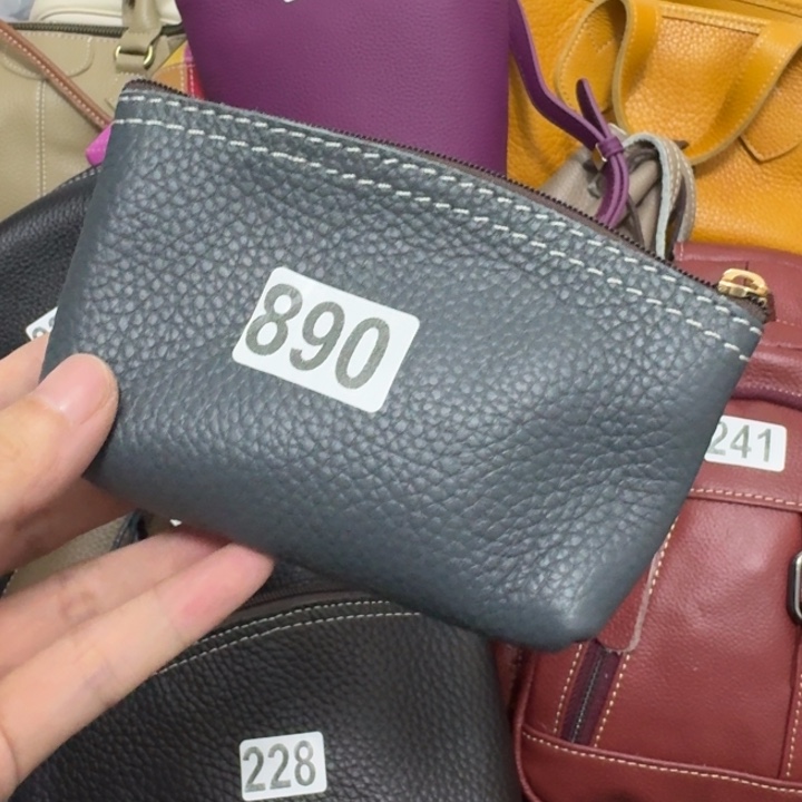 牛皮头层牛皮斜挎包