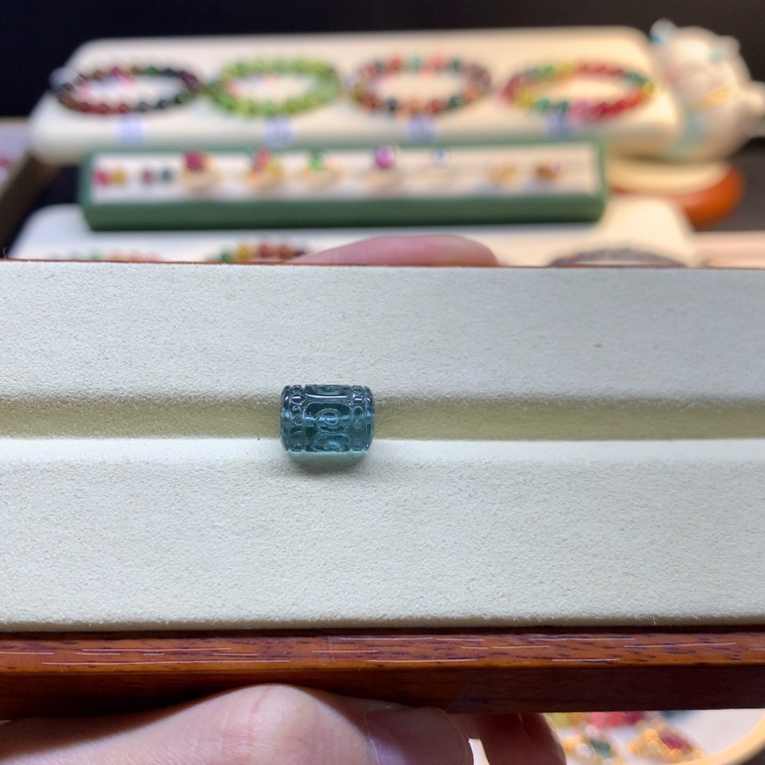 c***v配珠未镶嵌碧玺蓝色回纹1.65g