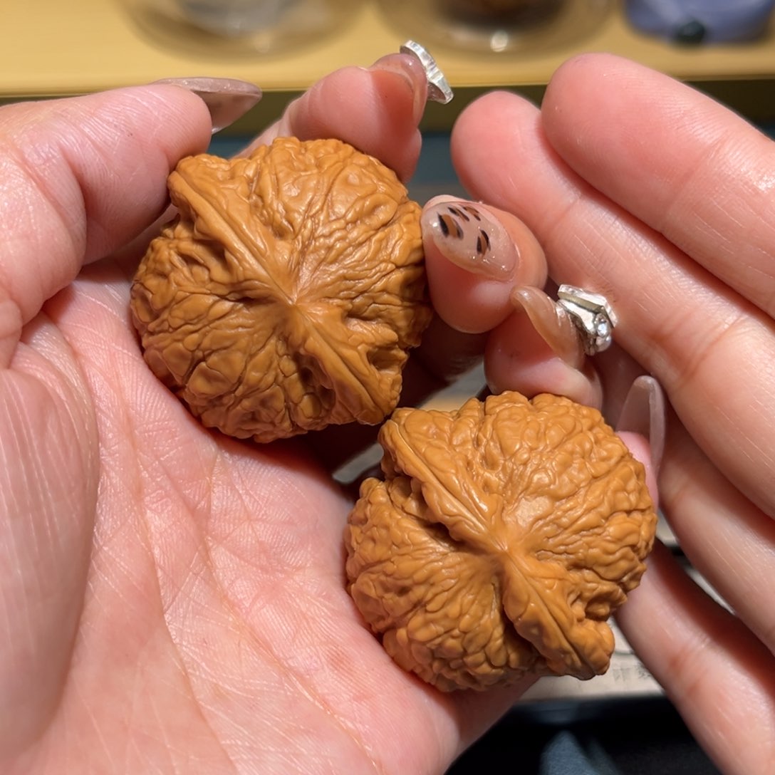 文玩核桃把件吴*骚 乾隆磨39