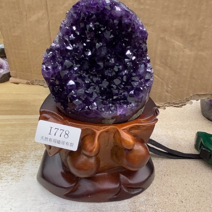 紫晶大型摆件（非配饰）未镶嵌