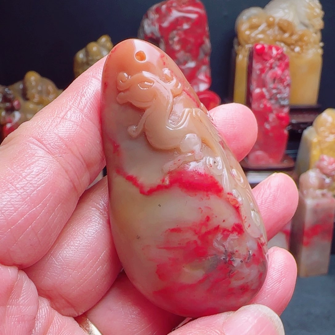 昌化石昌化鸡血石