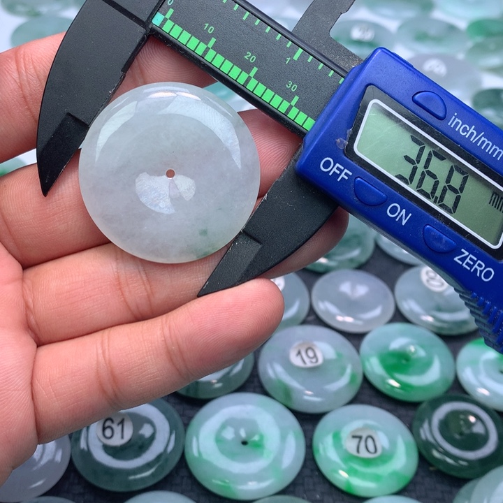 翡翠颈饰未镶嵌缅甸天然A货翡翠