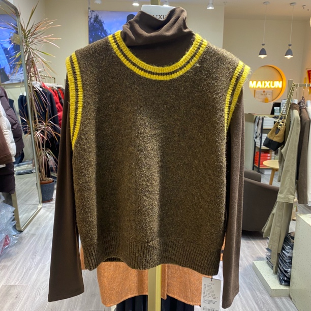 麦寻秋冬新款通勤百搭圆领无袖马甲两件套ljezs03z