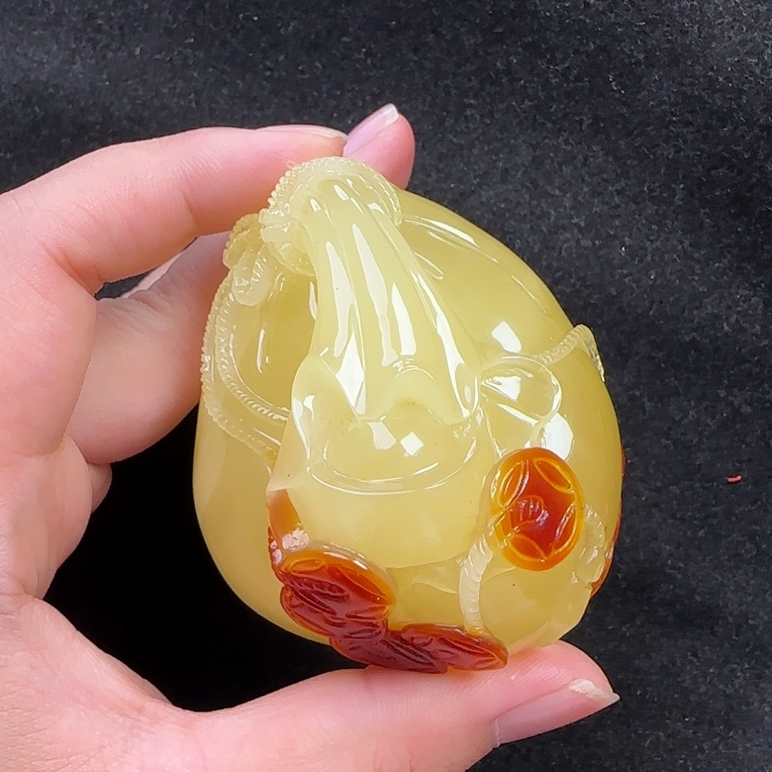 蜜蜡未镶嵌珠宝奇石
