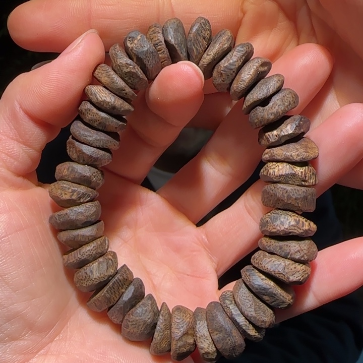 沉香手串原母树沉水树丁手串27.4克