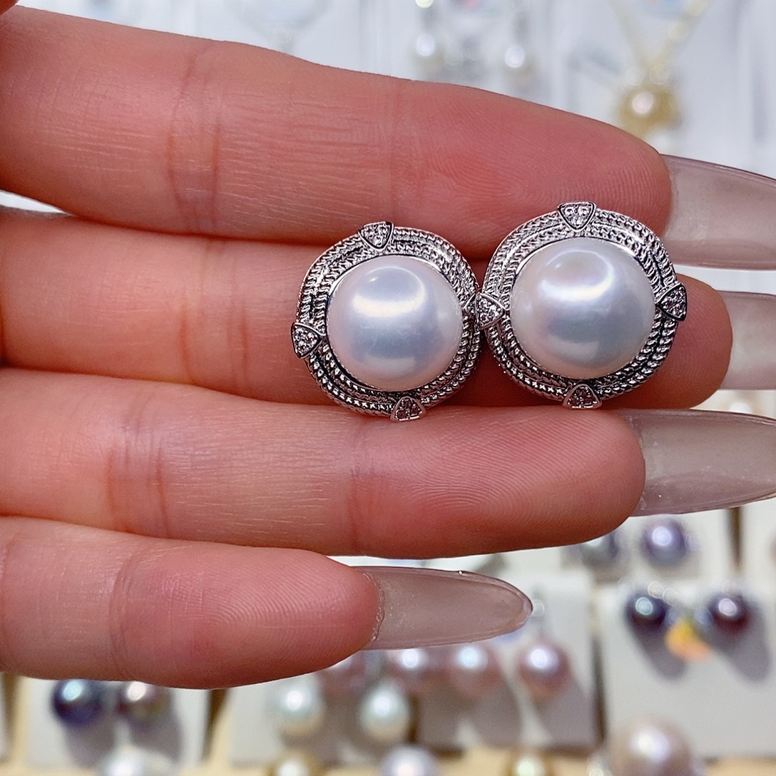 淡水珍珠耳饰未镶嵌