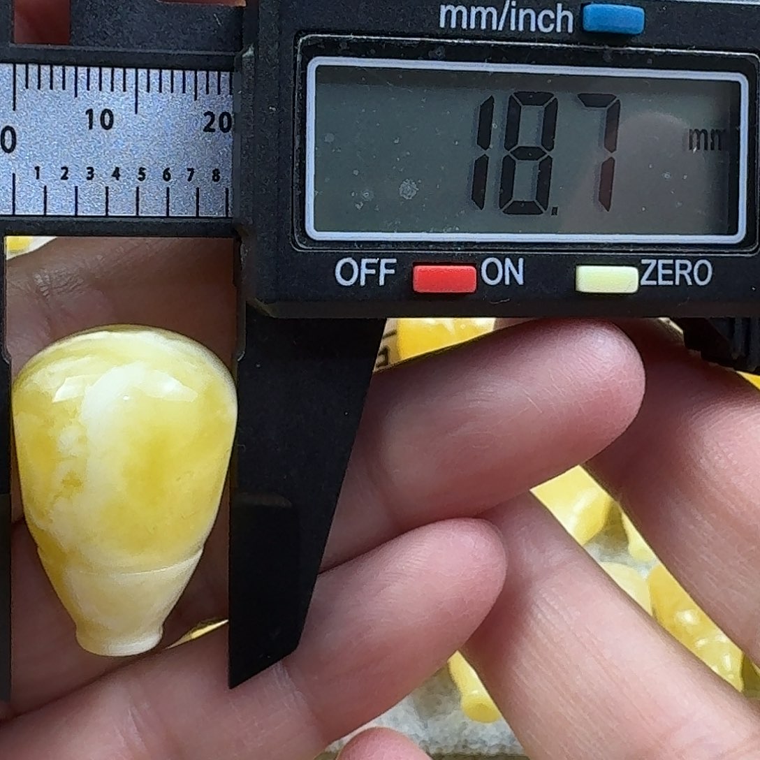 蜜蜡未镶嵌裸石20