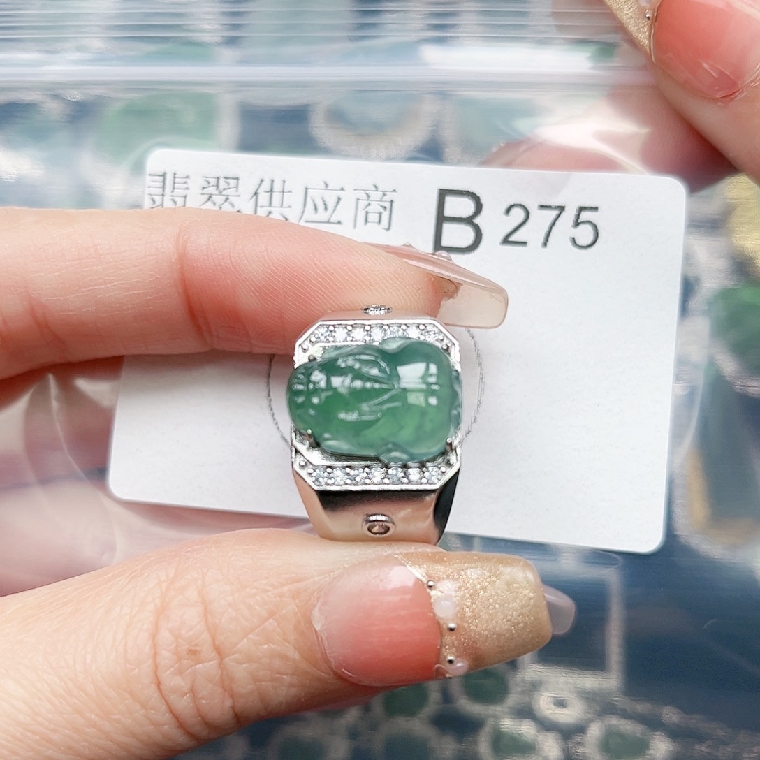 翡翠颈饰未镶嵌翡翠275