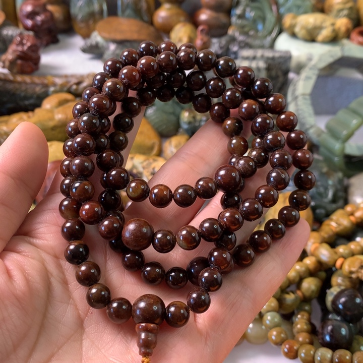 未镶嵌岫岩河磨玉（透闪石质玉）把件