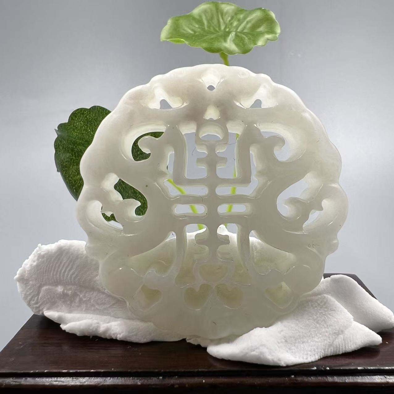 A0763 和田玉吊坠 HS6102768